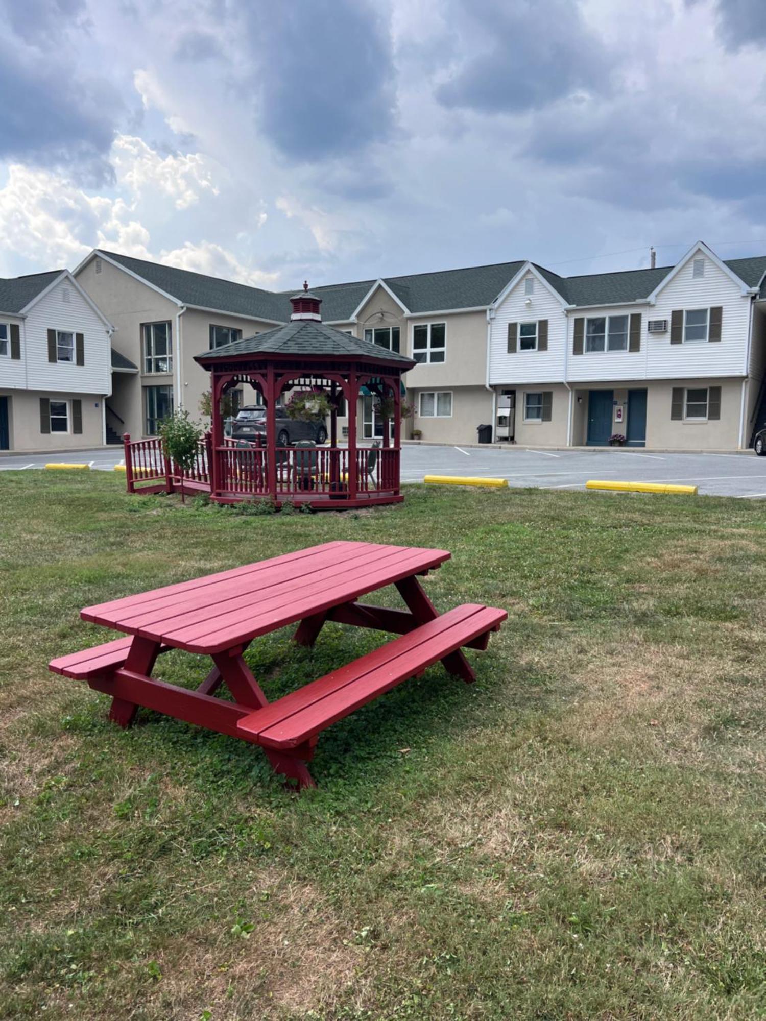 Rodeway Inn & Suites Hershey Buitenkant foto