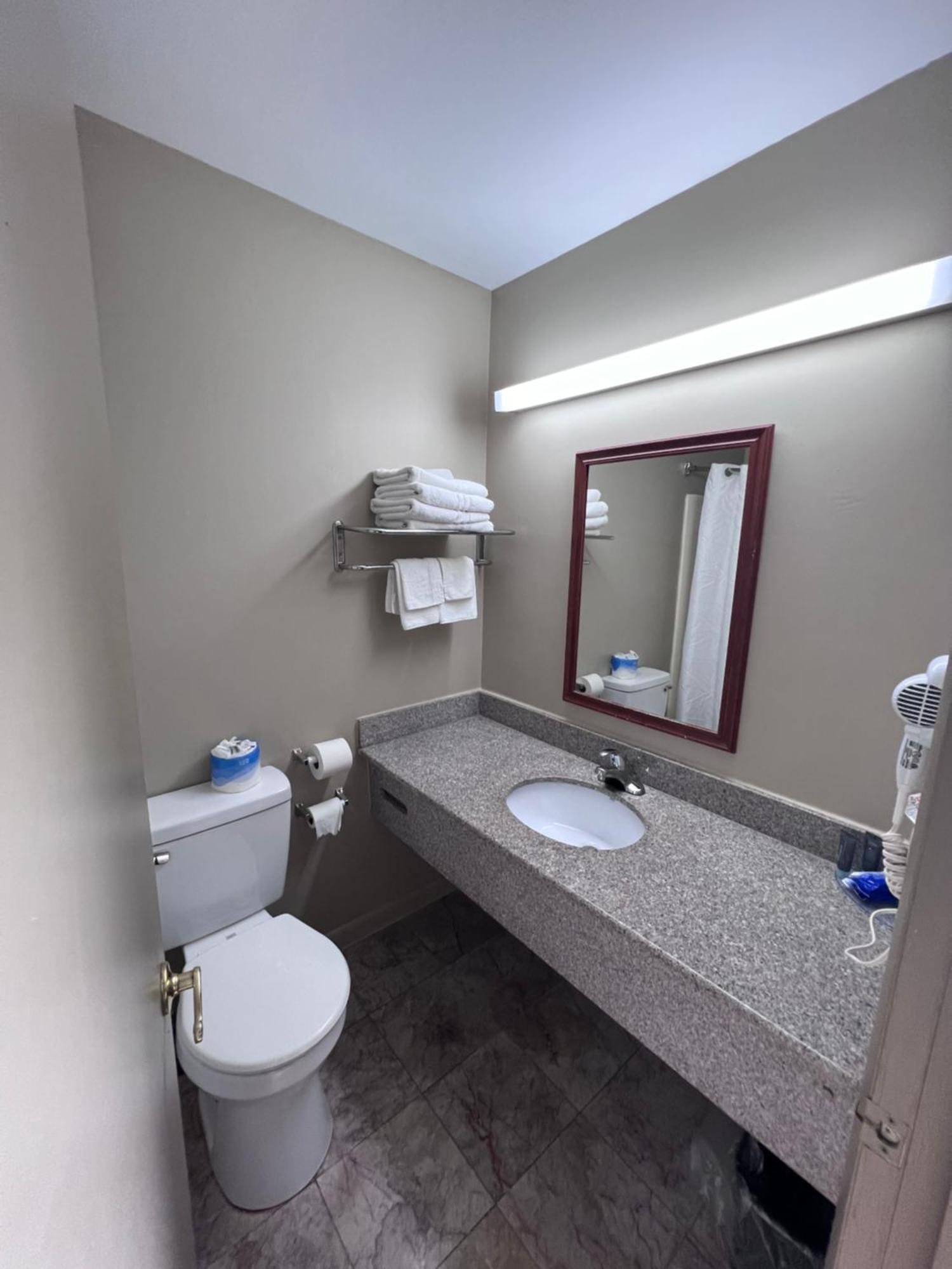 Rodeway Inn & Suites Hershey Buitenkant foto