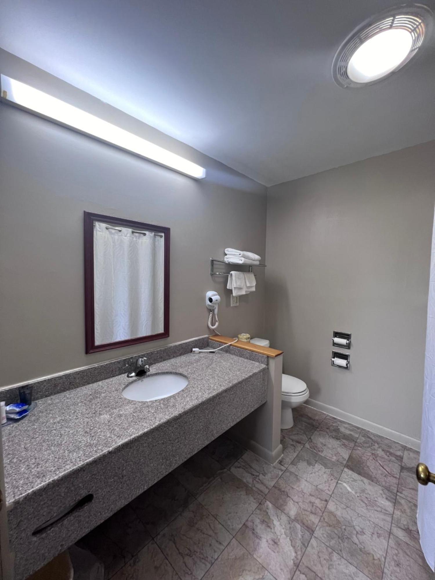 Rodeway Inn & Suites Hershey Buitenkant foto